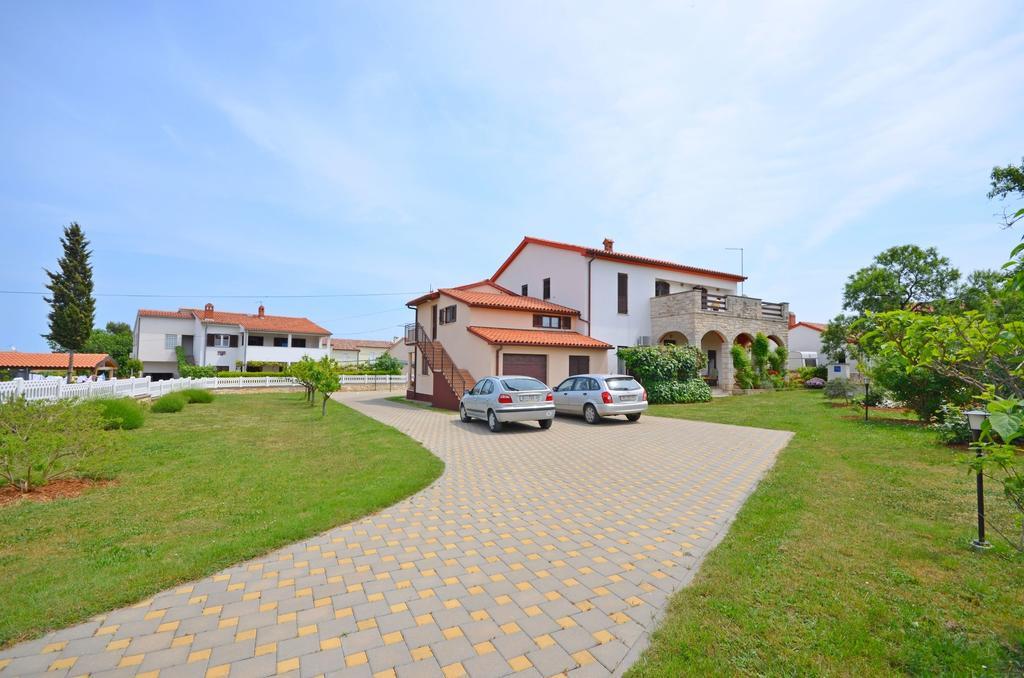 Apartments Bogetic Premantura Exterior foto