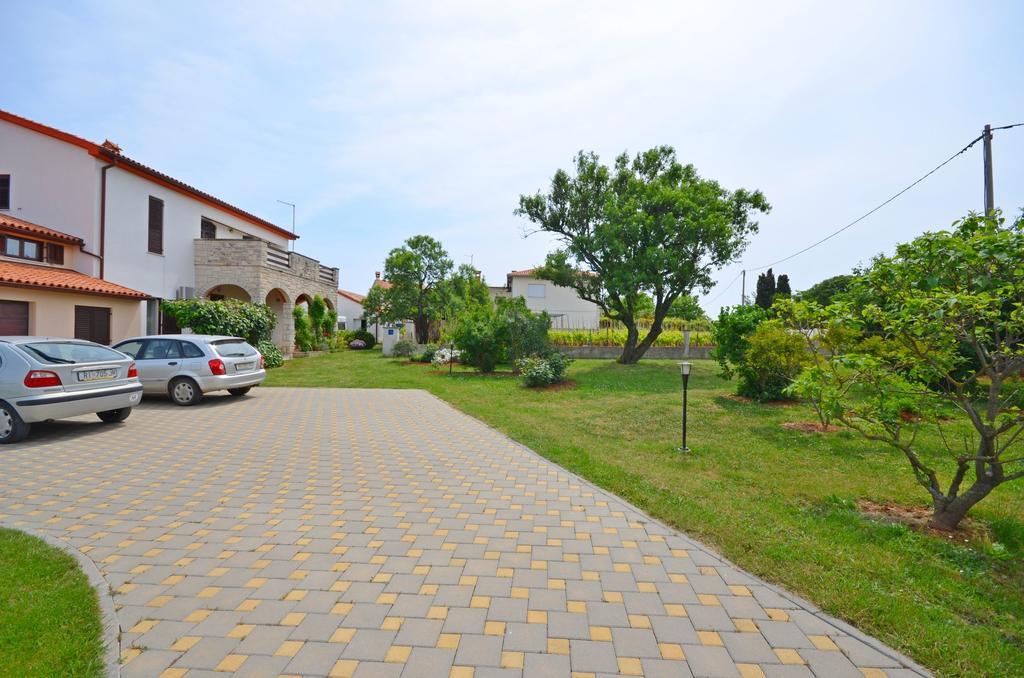 Apartments Bogetic Premantura Exterior foto